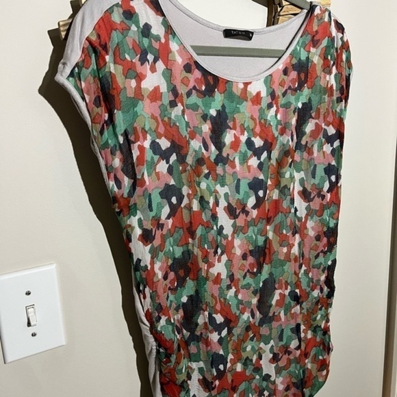 Tatuum Colorful Font Sleeveless Top - Picture 3 of 8